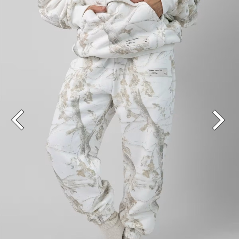 CMFRT White Oak Joggers – Like New
